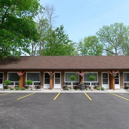 Forest Motel & Woodland Retreat Стратфорд Екстер'єр фото