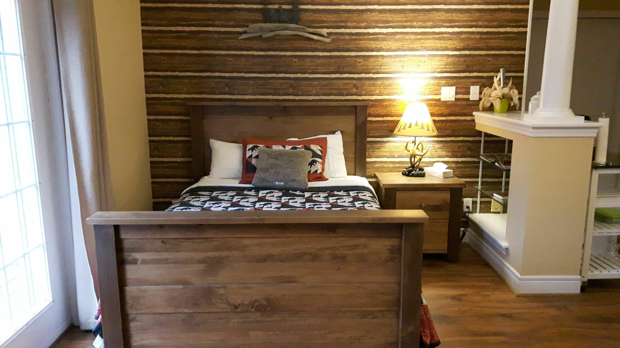 Forest Motel & Woodland Retreat Стратфорд Екстер'єр фото