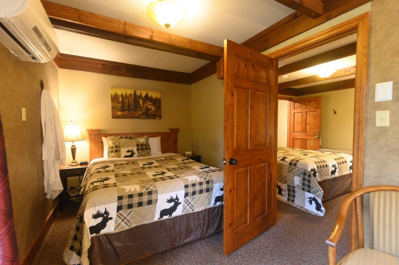 Forest Motel & Woodland Retreat Стратфорд Екстер'єр фото